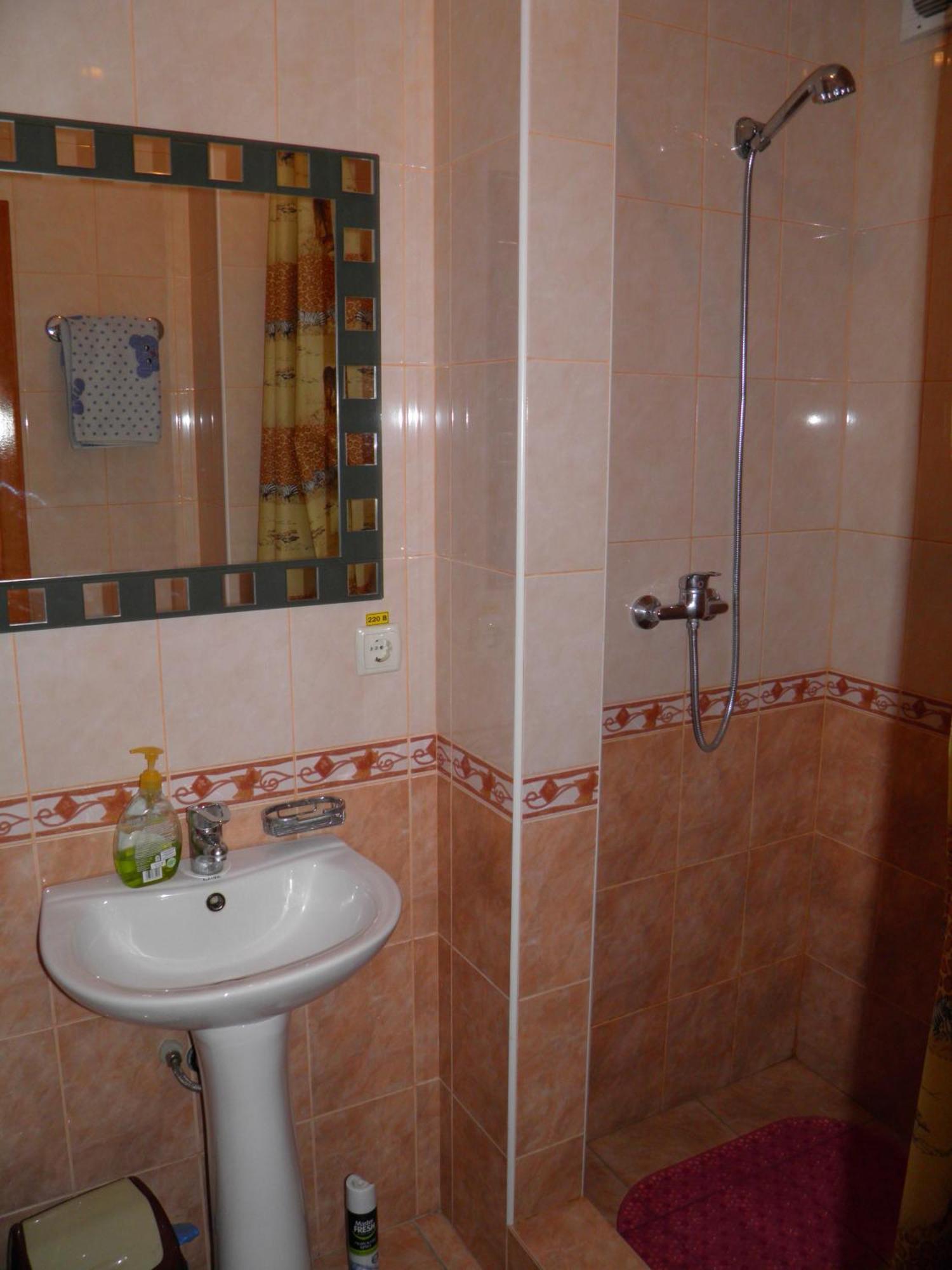 Atrium Hotel Melitopolʼ Esterno foto