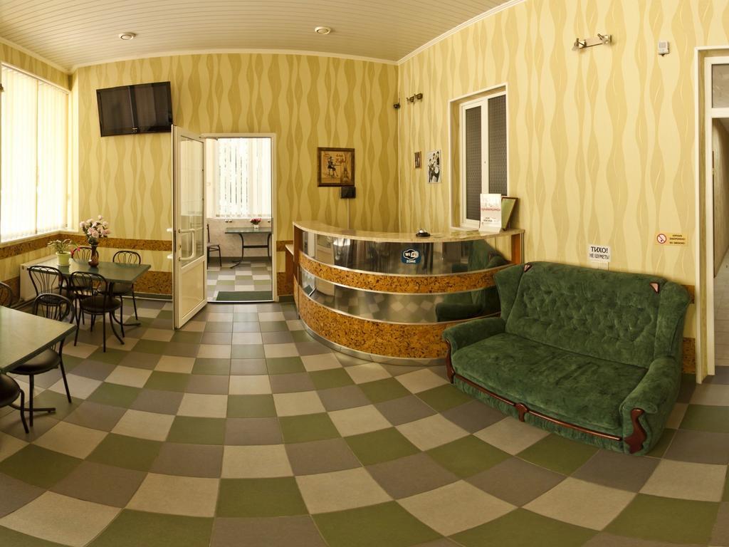 Atrium Hotel Melitopolʼ Esterno foto
